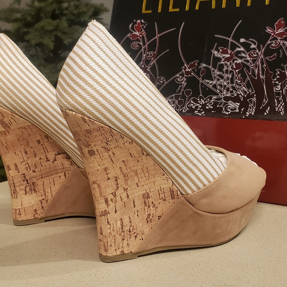 Liliana Mallika-22 Beige Wedge Heels Size 7 - Picture 3 of 4